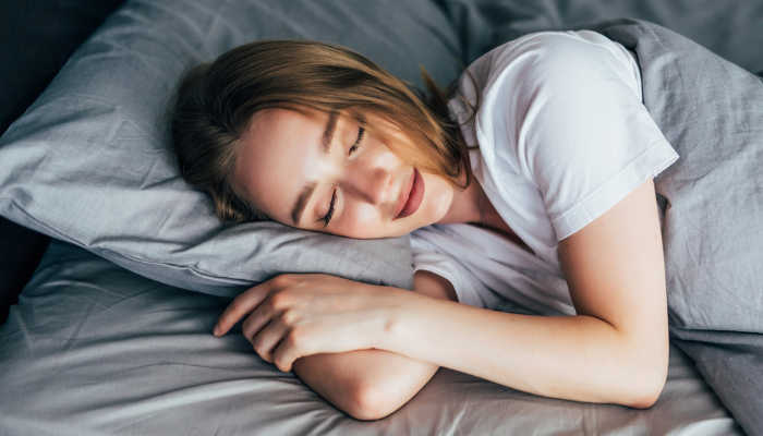 Sleep, sleeping, women, men, male vs female sleep, why do females sleep more than males, do women have to get more sleep than men, women sleep more than men, women need sleep more than men