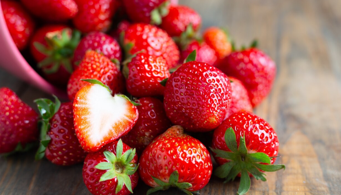 Off-season fruits, is it bad to eat fruit out of season, out of season fruits, is out of season fruits bad for you, eating out of season fruit,